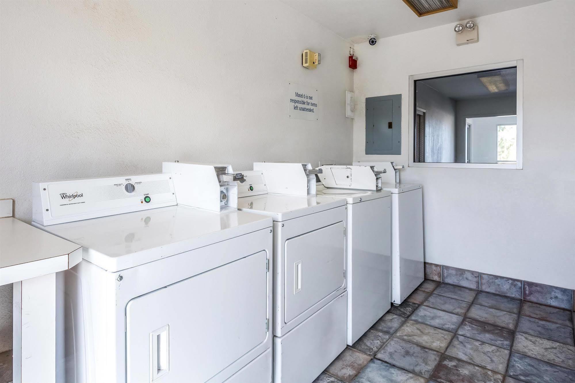 Motel 6-Needles, Ca Luaran gambar